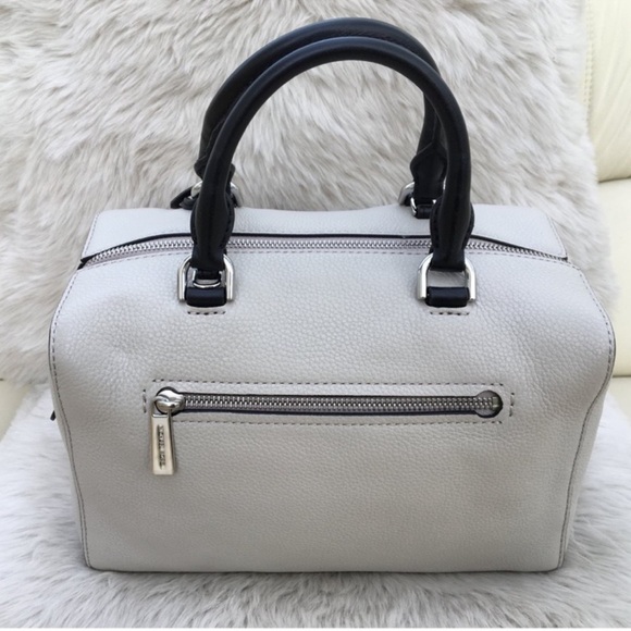 Michael Kors Kirby Satchel Very Clean like New🖤 - Picture 4 of 6